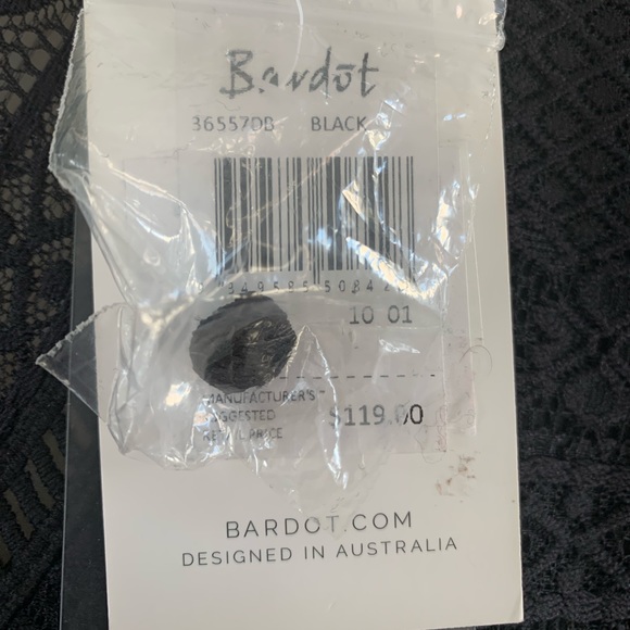 Bardot long sleeve dress-Size 6 NWT - Picture 2 of 3